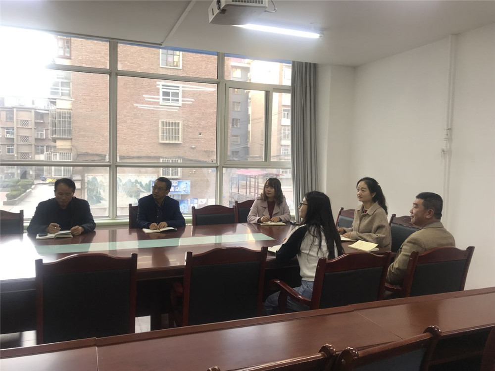 1571911595588747.jpg 潤達(dá)公司 2019年10月22日 潤達(dá)公司黨支部集中觀看《榜樣4》專題節(jié)目 001.jpg